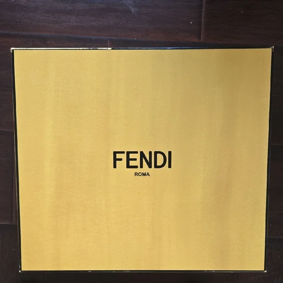 Fendi Baguette Domino Boots - Picture 2 of 4